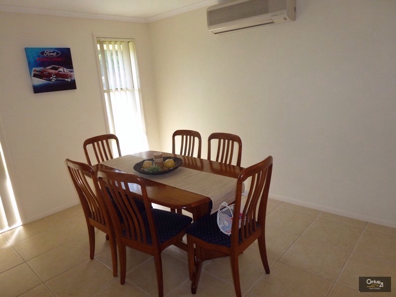16 Araminta Chase, Cameron Park NSW 2285