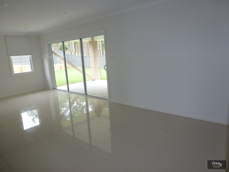 16 Graysynd Circuit, Cameron Park NSW 2285