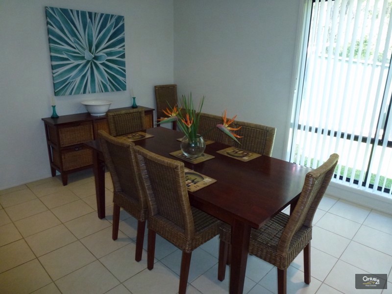 6 Vostok Cove, Cameron Park NSW 2285