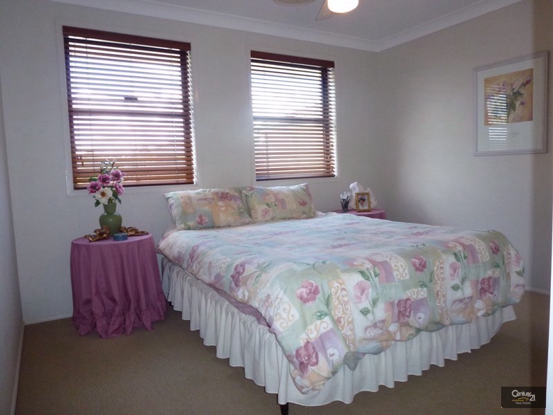 6 Vostok Cove, Cameron Park NSW 2285