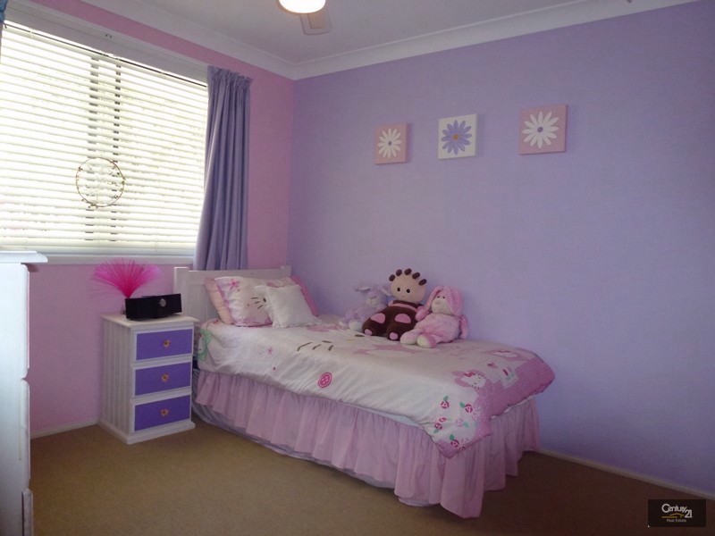 6 Vostok Cove, Cameron Park NSW 2285