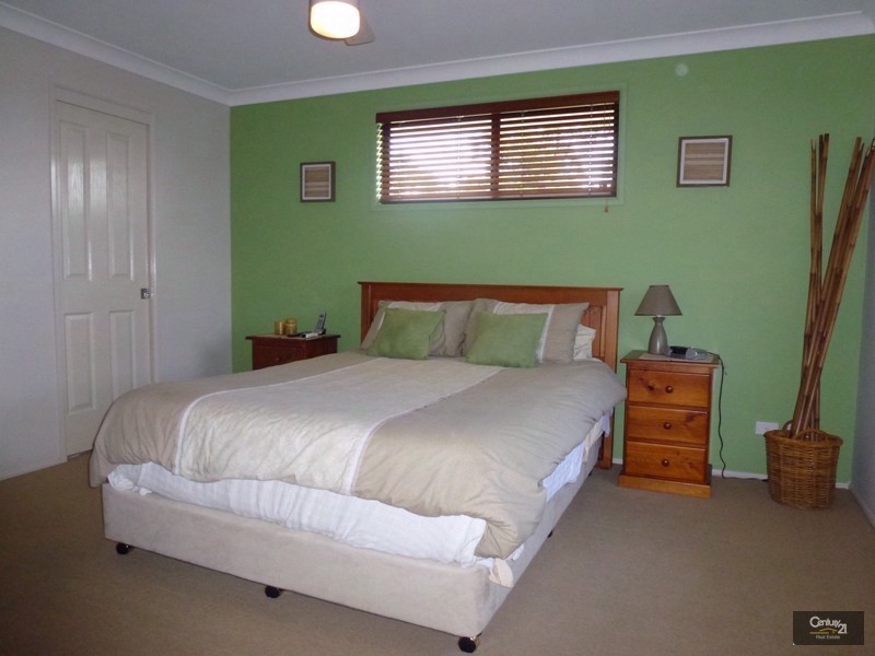 6 Vostok Cove, Cameron Park NSW 2285