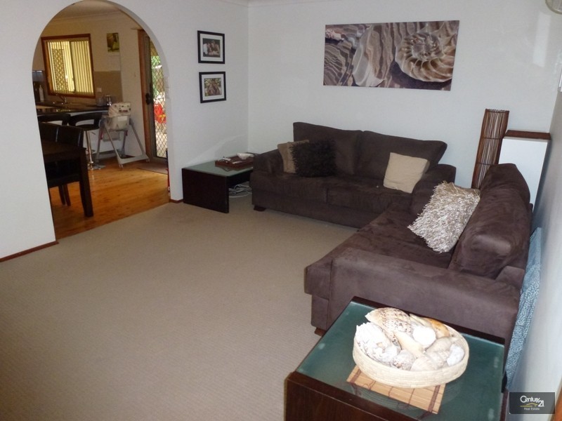 100 Lawson Road, Macquarie Hills NSW 2285