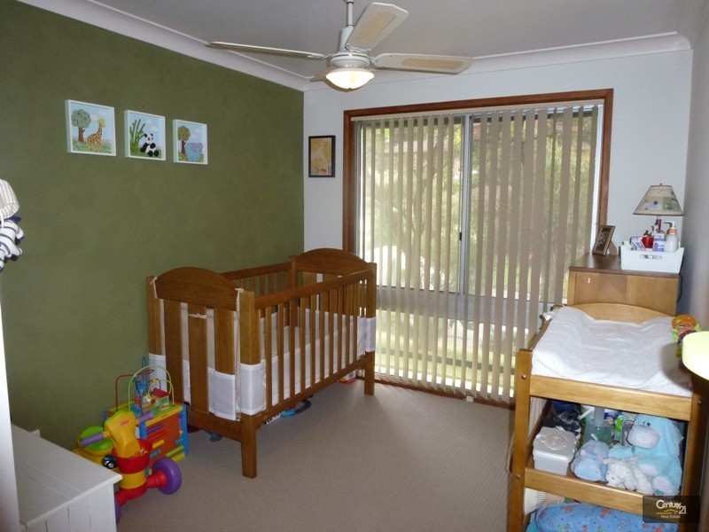 100 Lawson Road, Macquarie Hills NSW 2285