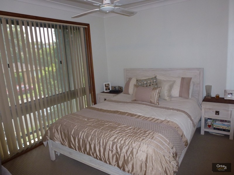 100 Lawson Road, Macquarie Hills NSW 2285