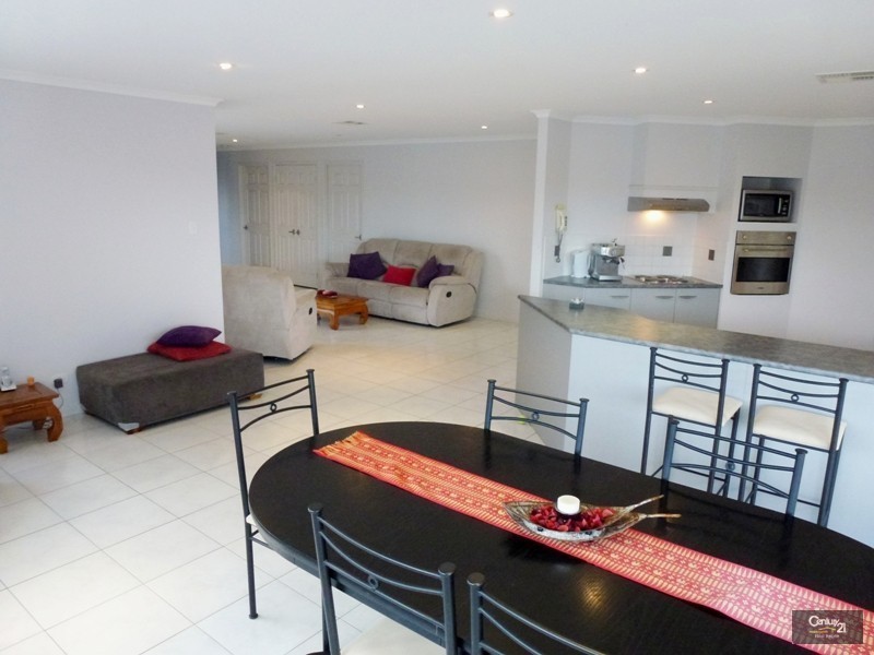 1 St Andrew Way, Fletcher NSW 2287