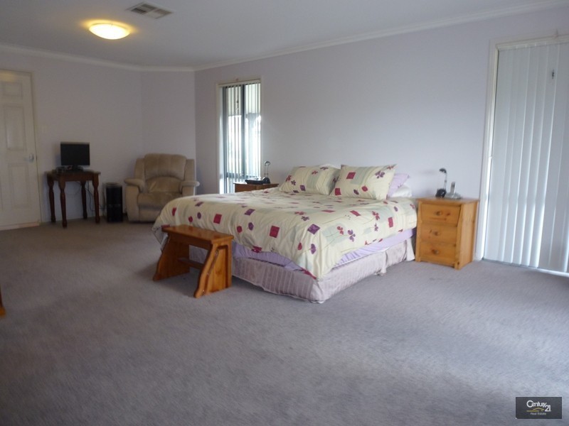 1 St Andrew Way, Fletcher NSW 2287