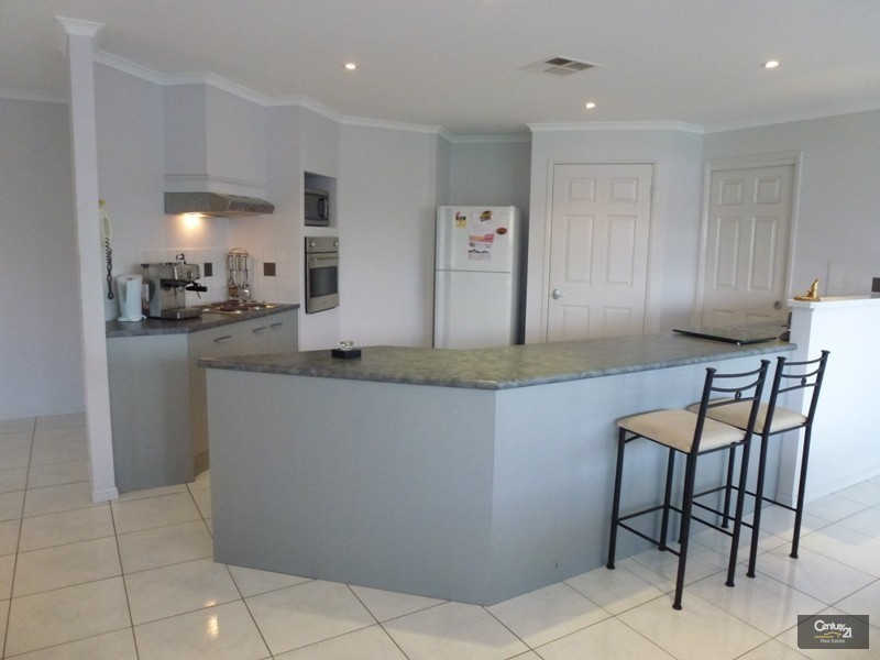 1 St Andrew Way, Fletcher NSW 2287