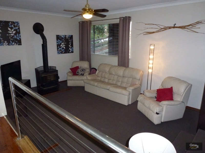 20 Newbold Road, Macquarie Hills NSW 2285