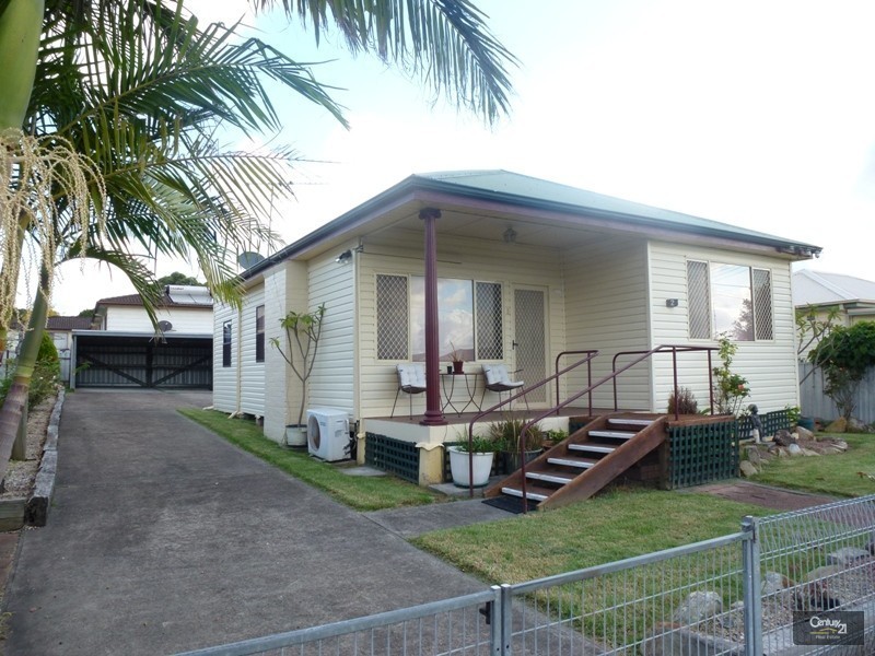 2 Florence Street, Cardiff South NSW 2285