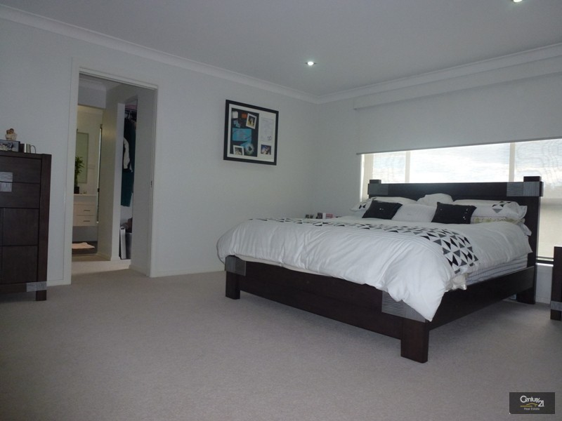 2 Shipley Street, Cameron Park NSW 2285