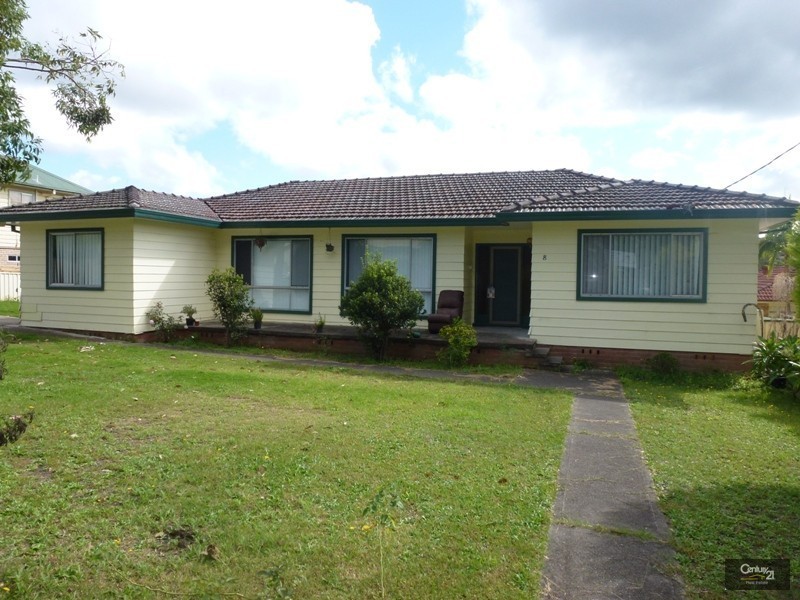 8 Oakville Road, Edgeworth NSW 2285