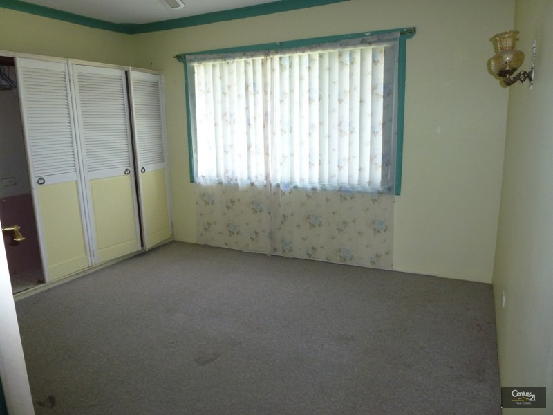 8 Oakville Road, Edgeworth NSW 2285