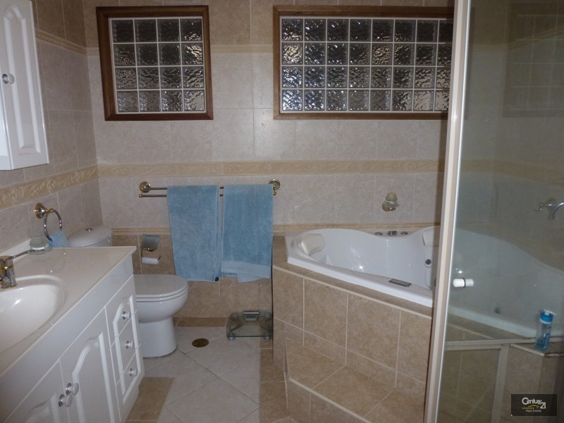 102 Lawson Road, Macquarie Hills NSW 2285