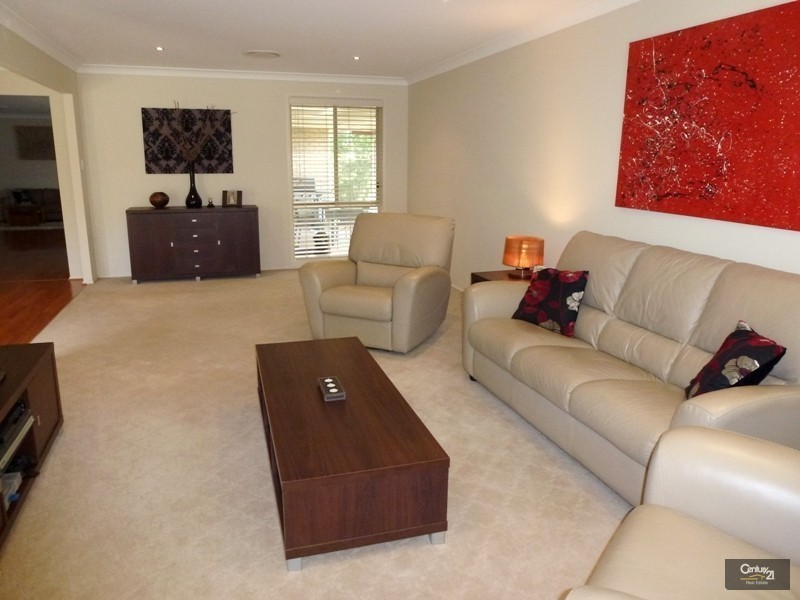 27 Guilford Grove, Cameron Park NSW 2285