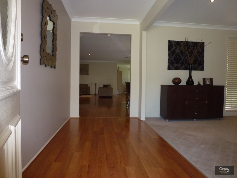 27 Guilford Grove, Cameron Park NSW 2285