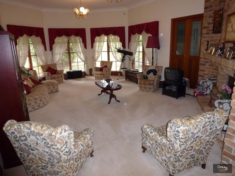 7 Walter Parade, Black Hill NSW 2322