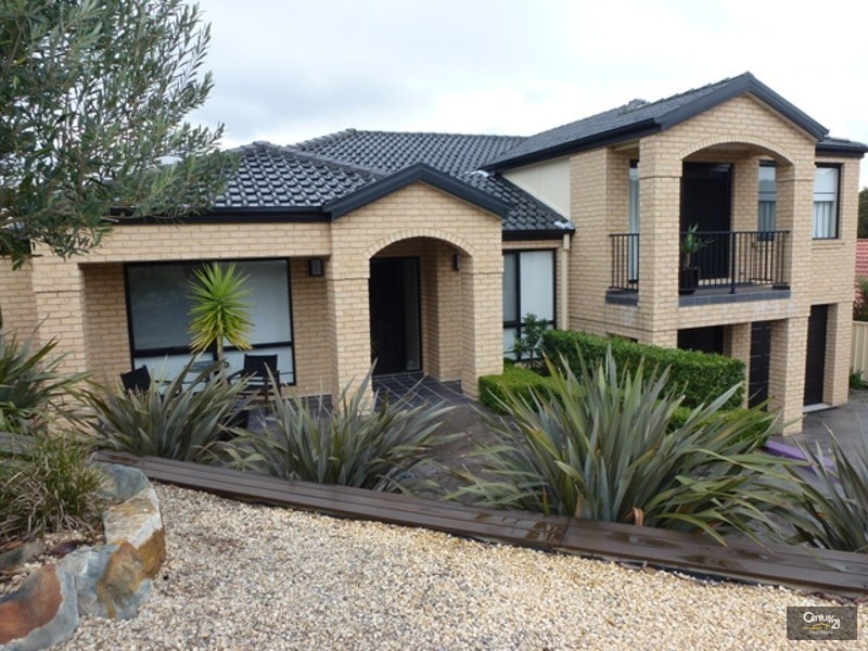 5 Jupiter Circuit, Cameron Park NSW 2285