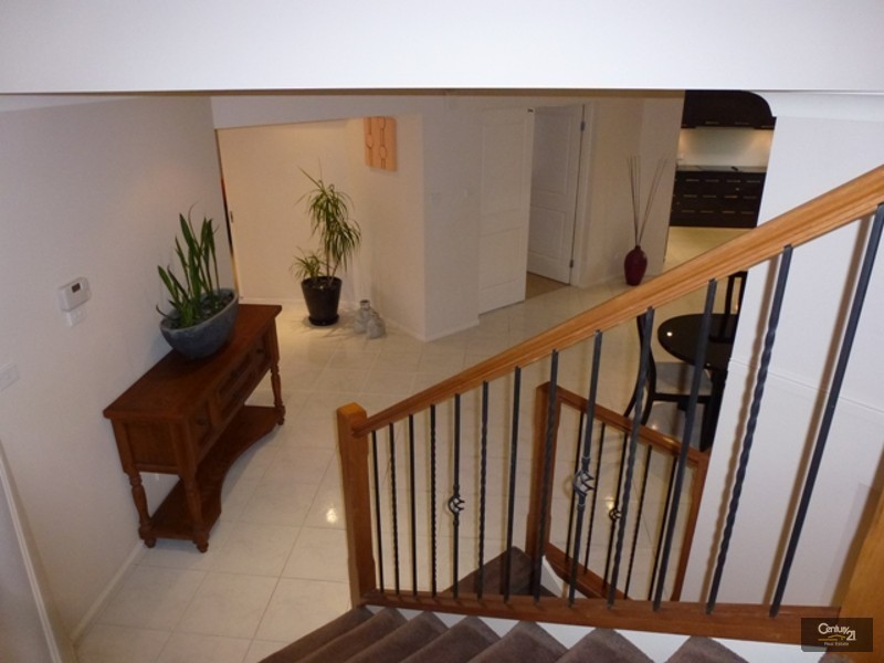 5 Jupiter Circuit, Cameron Park NSW 2285