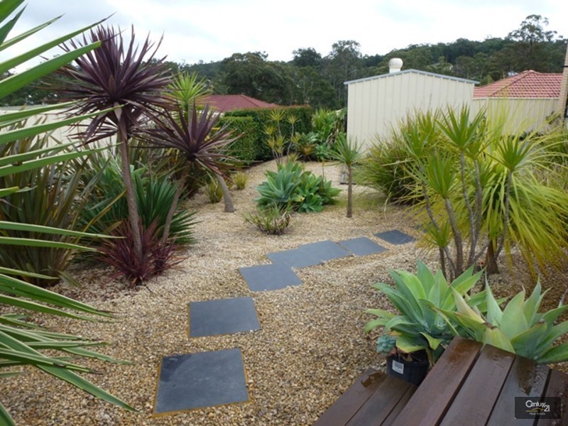 5 Jupiter Circuit, Cameron Park NSW 2285