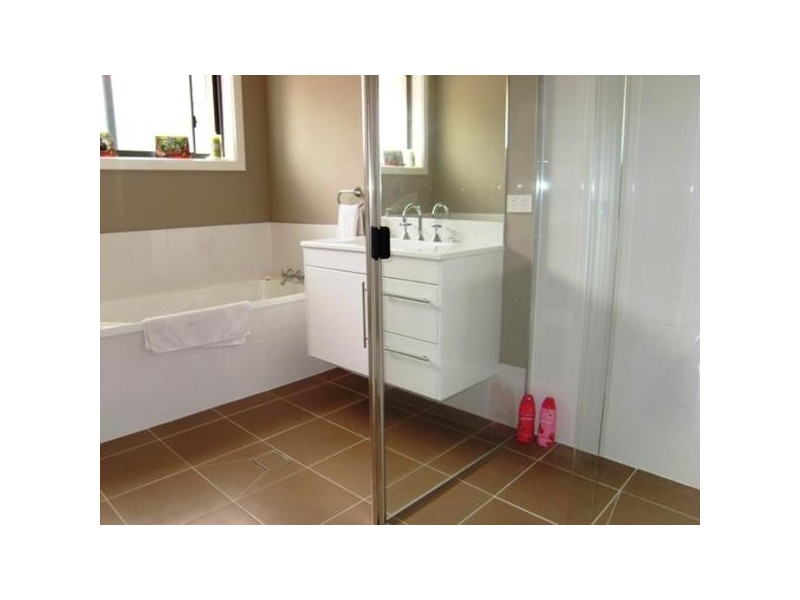34 Northridge Drive, Cameron Park NSW 2285