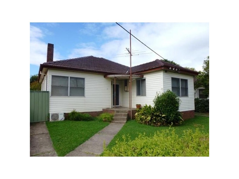 12 Thornton Avenue, Mayfield West NSW 2304
