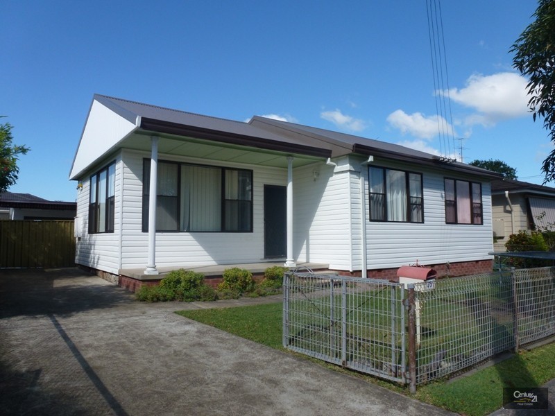 76 Conmurra Circuit, Shortland NSW 2307