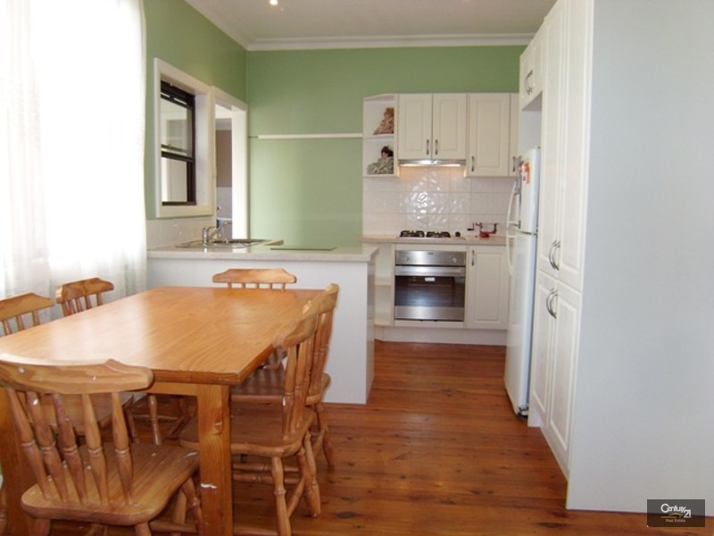 76 Conmurra Circuit, Shortland NSW 2307