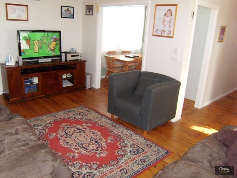 76 Conmurra Circuit, Shortland NSW 2307