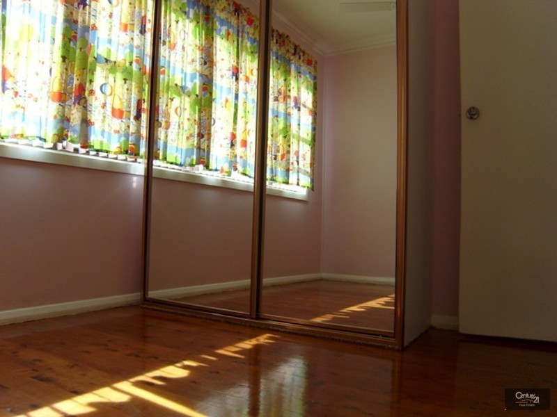 76 Conmurra Circuit, Shortland NSW 2307