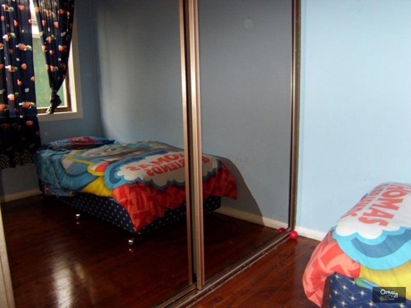 76 Conmurra Circuit, Shortland NSW 2307