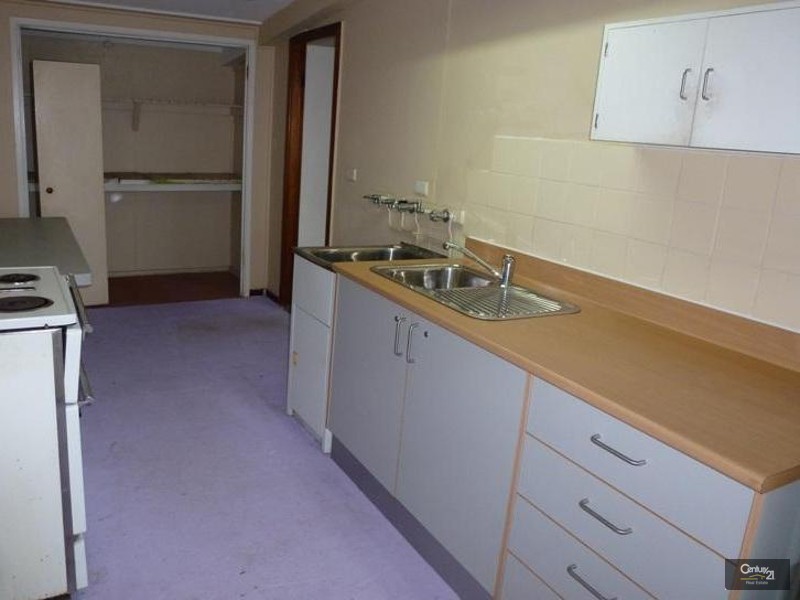 76 Conmurra Circuit, Shortland NSW 2307