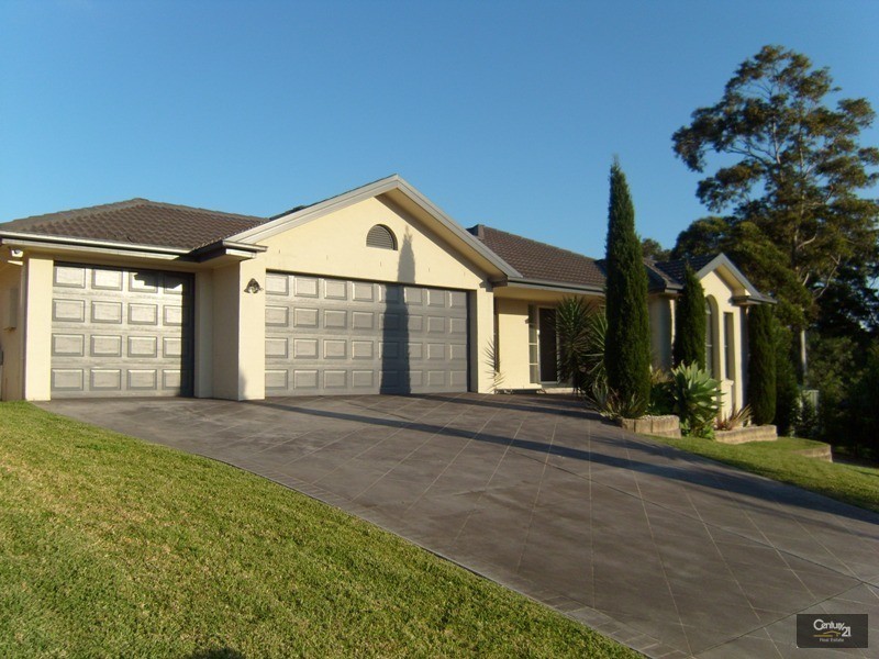 25 Guildford Grove, Cameron Park NSW 2285