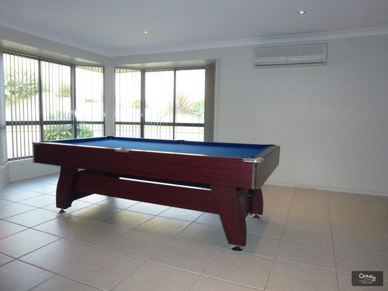 25 Guildford Grove, Cameron Park NSW 2285