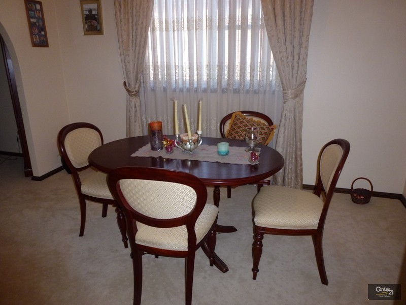 11 Aquarius Avenue, Elermore Vale NSW 2287