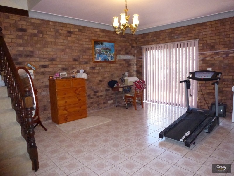 11 Aquarius Avenue, Elermore Vale NSW 2287