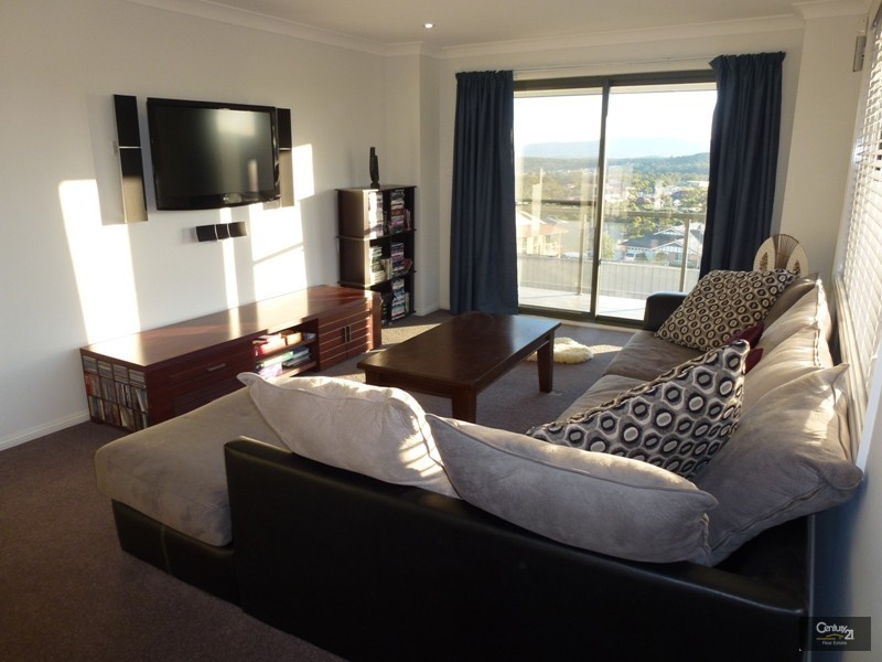 65 Araminta Chase, Cameron Park NSW 2285