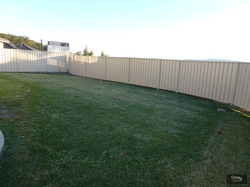 65 Araminta Chase, Cameron Park NSW 2285
