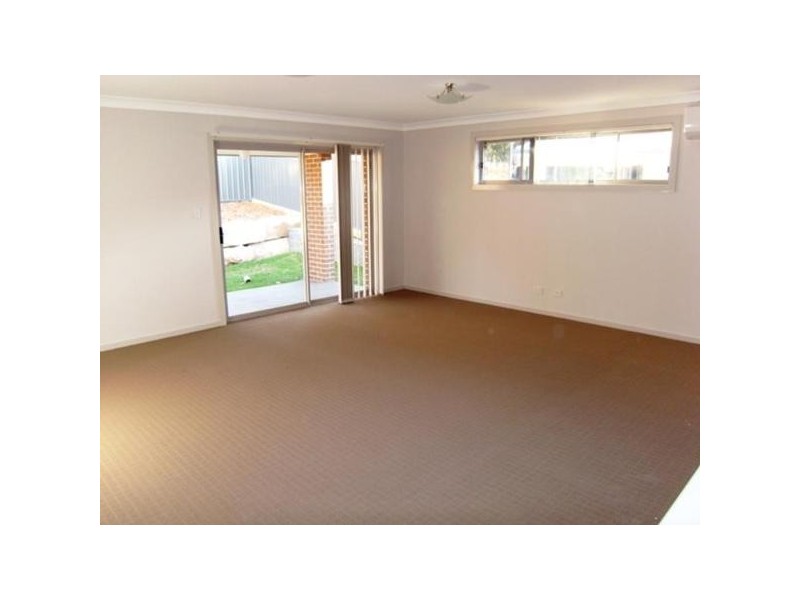 37 Tenyo Street, Cameron Park NSW 2285