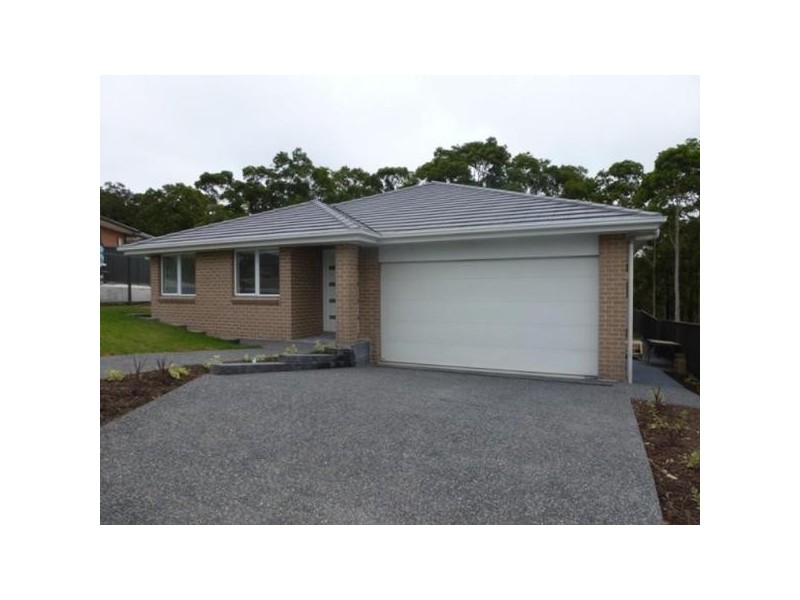 16 Graysynd Circuit, Cameron Park NSW 2285
