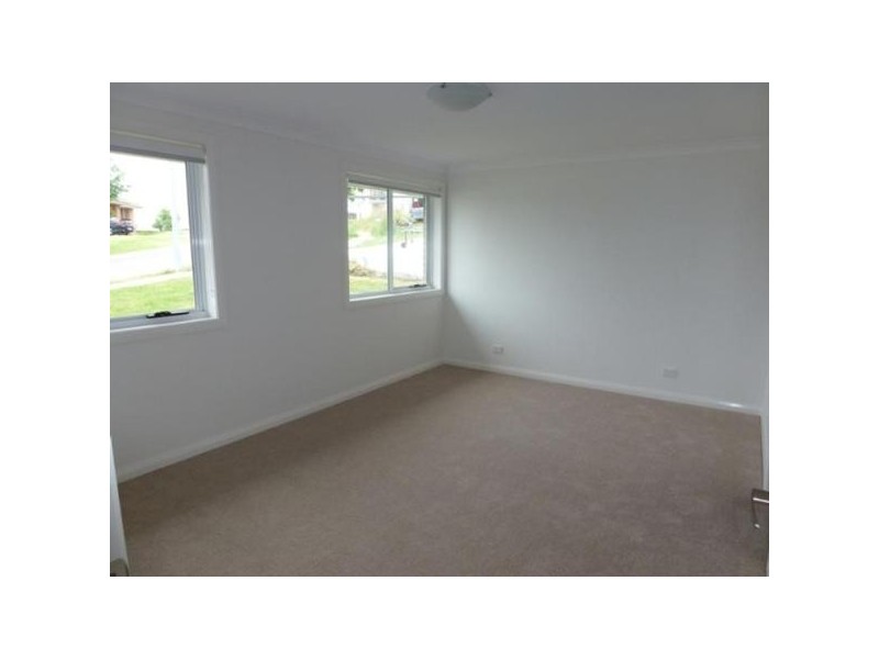 16 Graysynd Circuit, Cameron Park NSW 2285