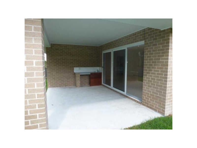 16 Graysynd Circuit, Cameron Park NSW 2285