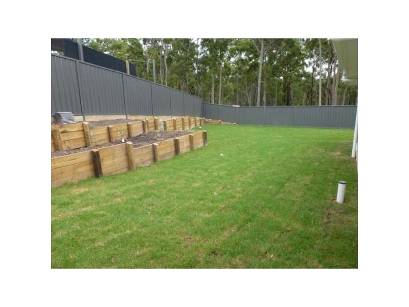 16 Graysynd Circuit, Cameron Park NSW 2285