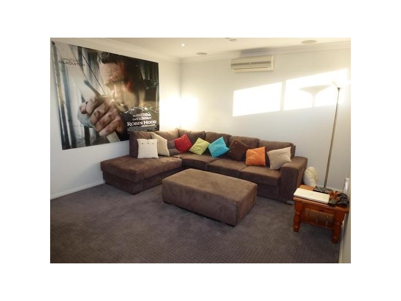 65 Araminta Chase, Cameron Park NSW 2285