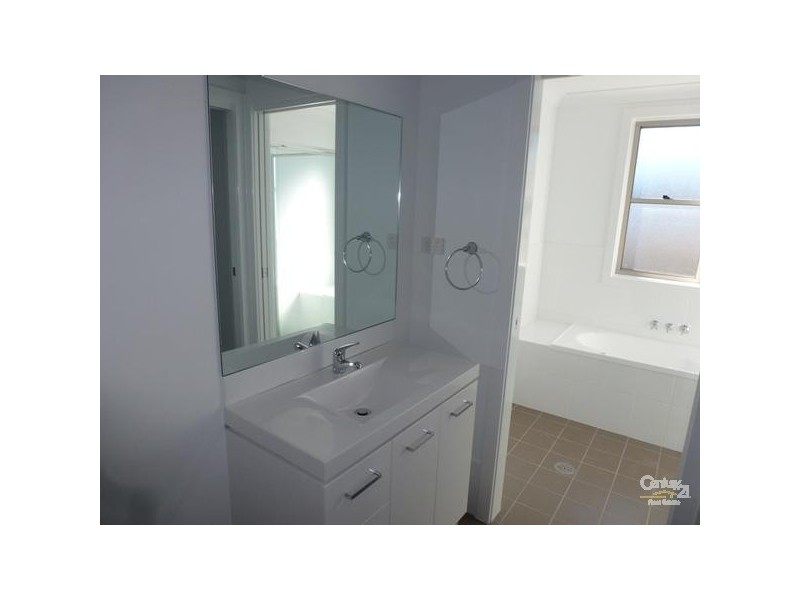 8/8 Angophora Drive, Warabrook NSW 2304