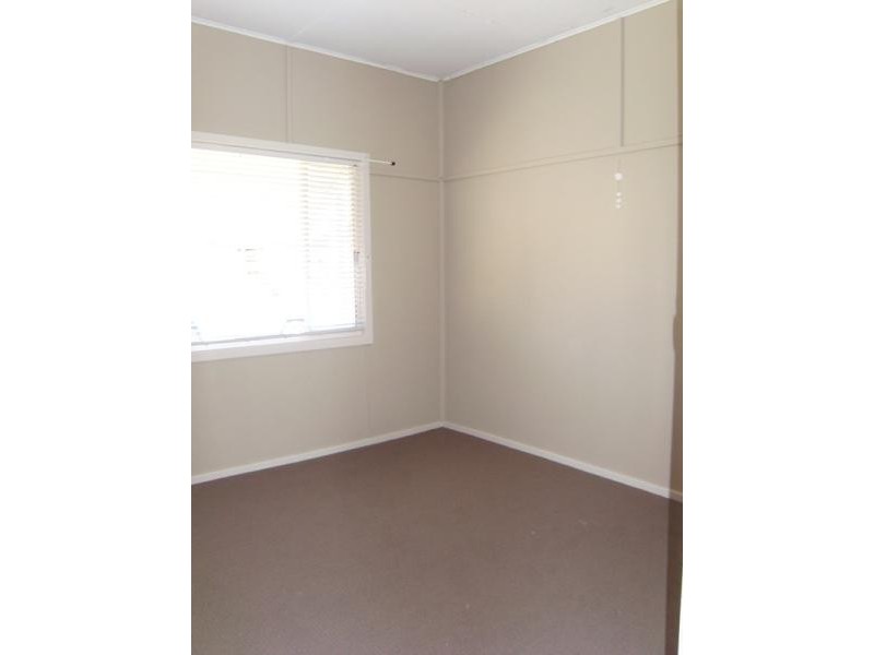 8 Garth Street, Edgeworth NSW 2285