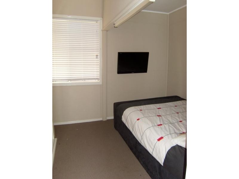 8 Garth Street, Edgeworth NSW 2285