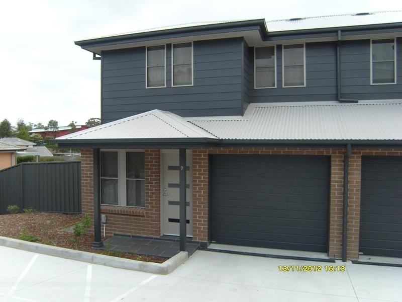 7/8 Angophora Drive, Warabrook NSW 2304