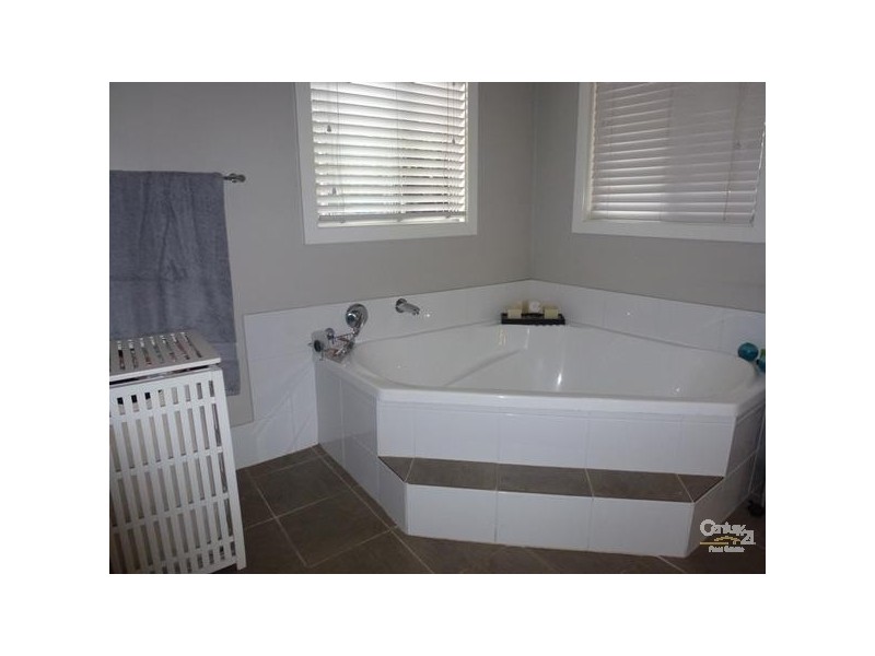 16 Minmi Road, Edgeworth NSW 2285