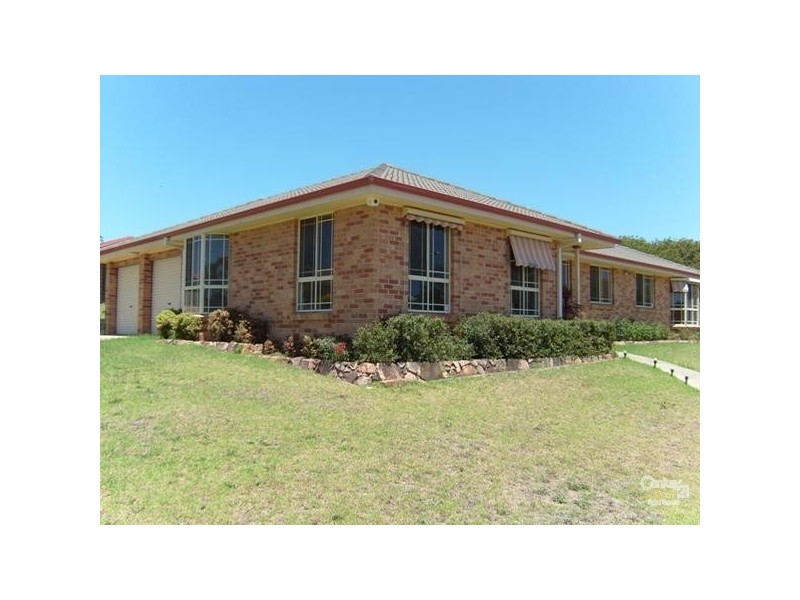 2 Cornus Circuit, Cameron Park NSW 2285